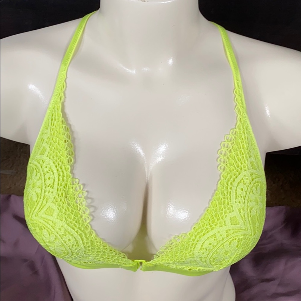 BODY by Victoria Victoria’s Secret Front Close Bra
